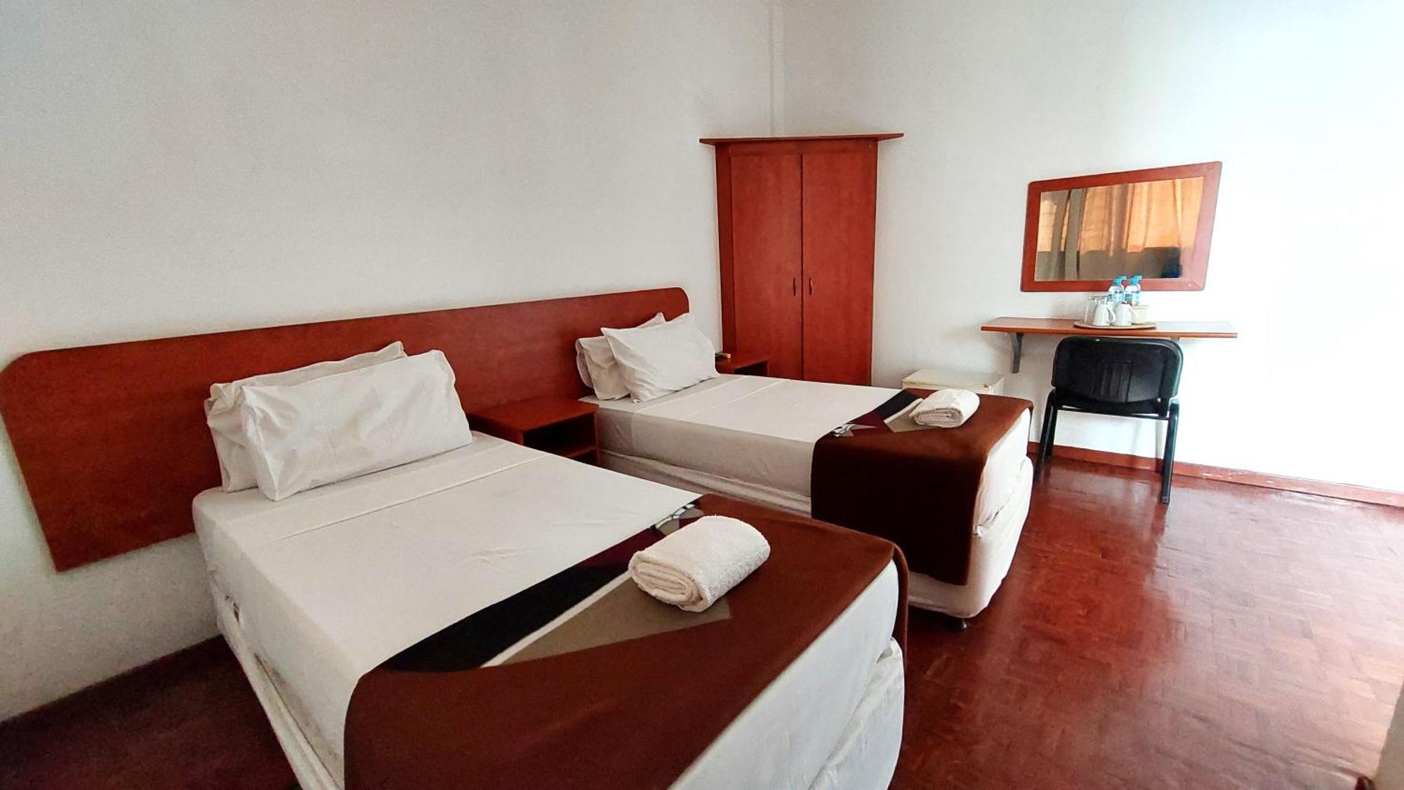 Hotel Иньямбане Экстерьер фото